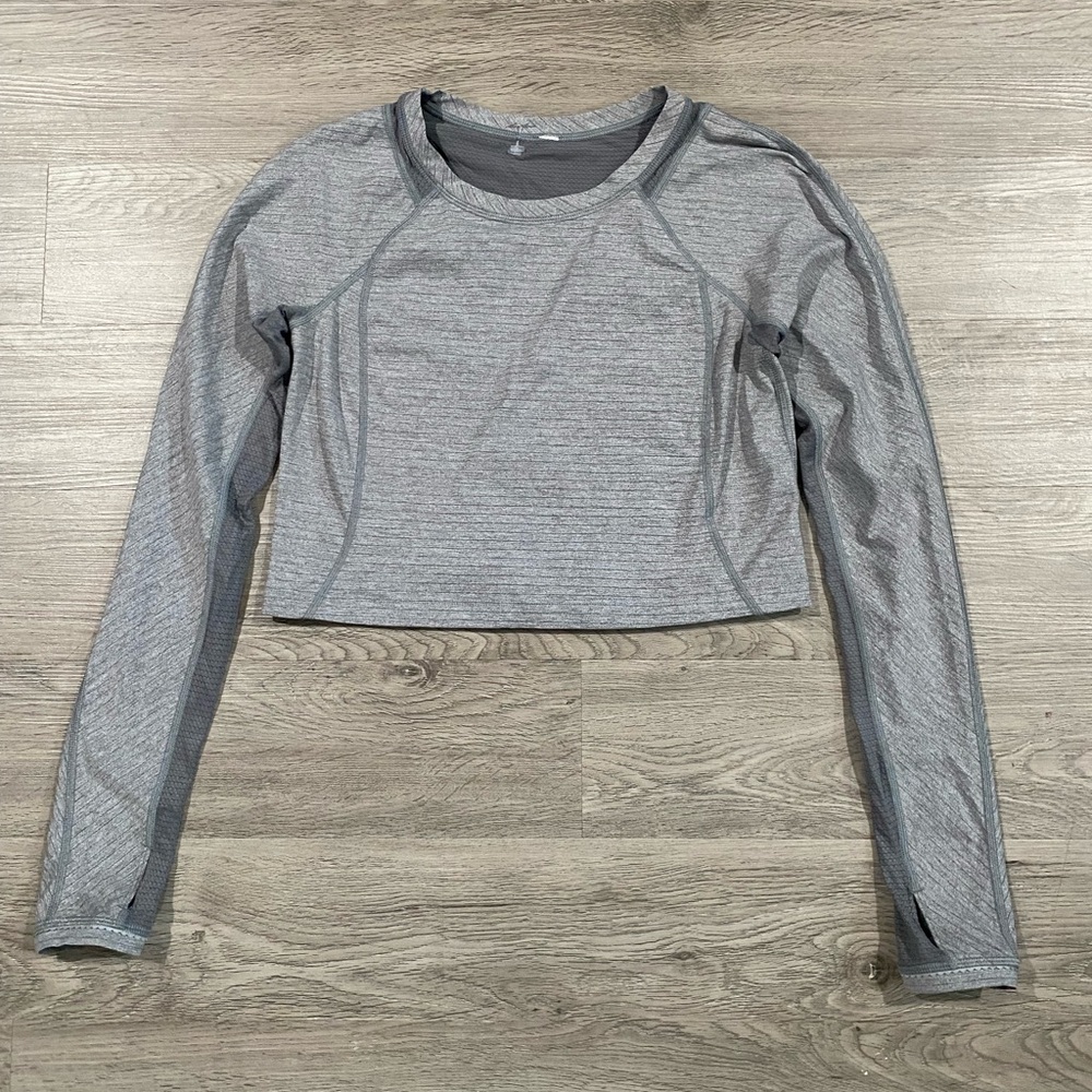 Lululemon Athletic Gray Long Sleeve‎ Women's Top Cropped